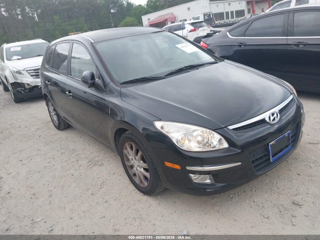 Salvage Hyundai ELANTRA Image
