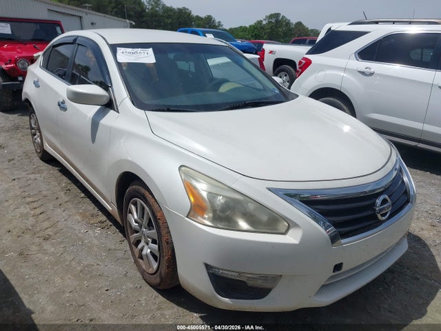 Salvage Nissan Altima Image