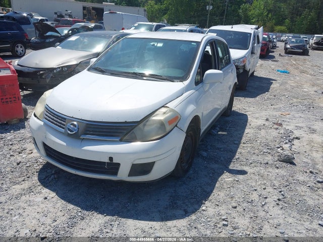 Nissan Versa 1.8s