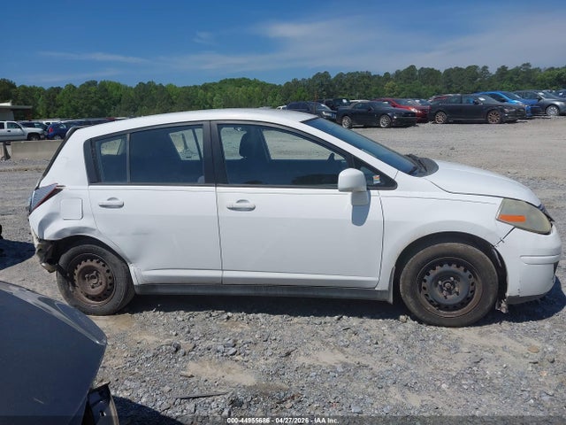 Nissan Versa 1.8s