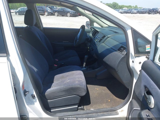 Nissan Versa 1.8s