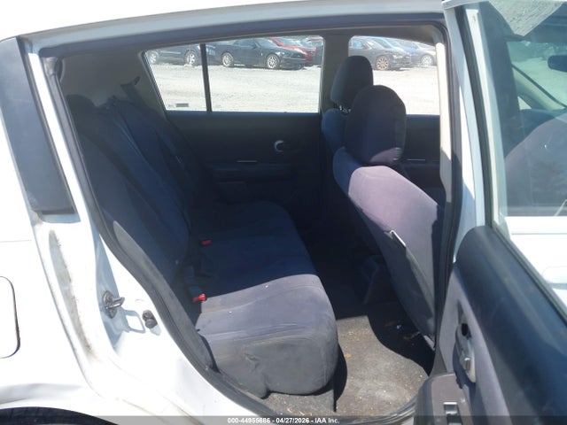 Nissan Versa 1.8s