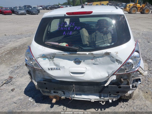 Nissan Versa 1.8s