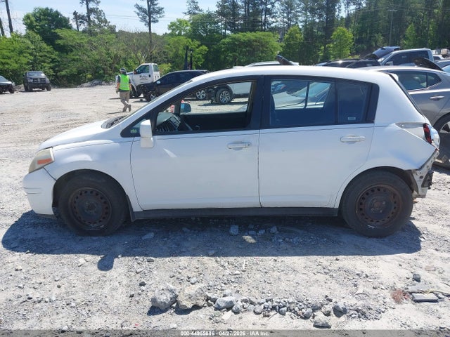 Nissan Versa 1.8s