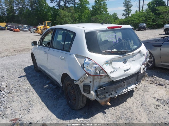 Nissan Versa 1.8s