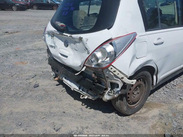 Nissan Versa 1.8s