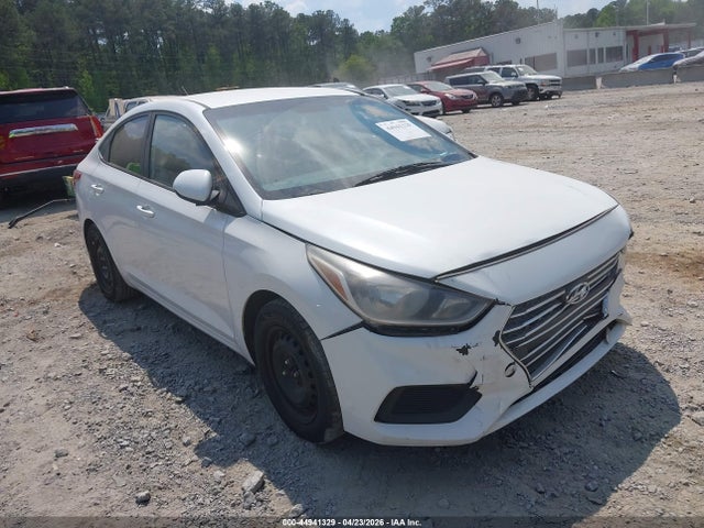 Salvage Hyundai ACCENT Image