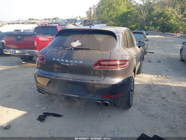 Porsche Macan S