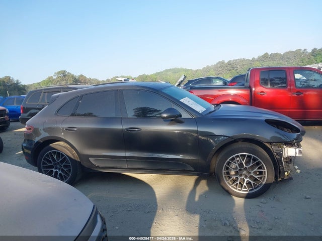 Porsche Macan S