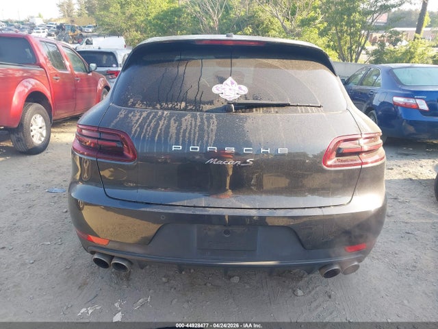 Porsche Macan S