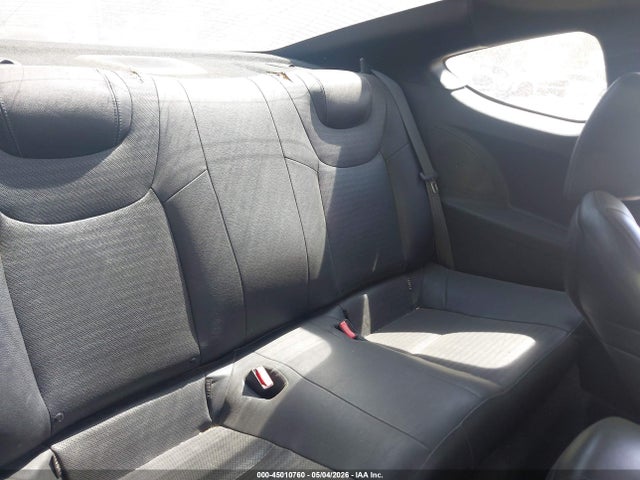 Hyundai Genesis 3.8 Track