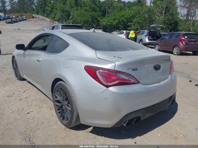 Hyundai Genesis 3.8 Track