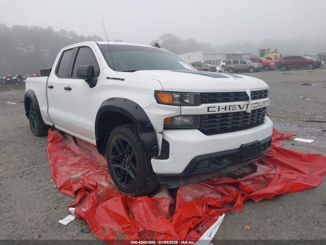 Salvage Chevrolet Silverado 1500 Image