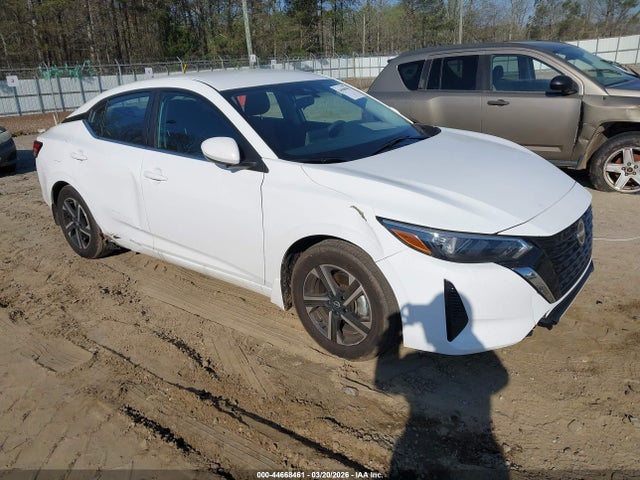 Salvage Nissan Sentra Image