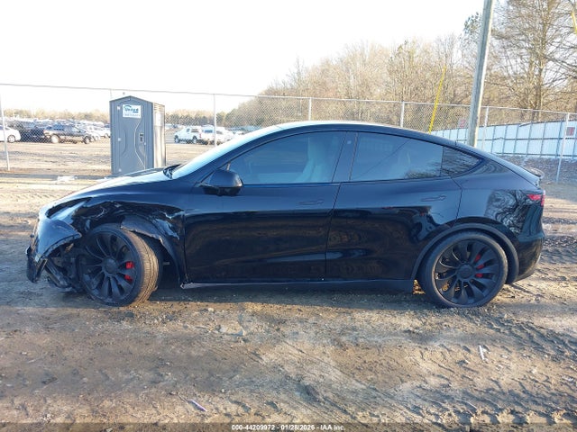 Tesla Model Y Performance Dual Motor All-wheel Drive