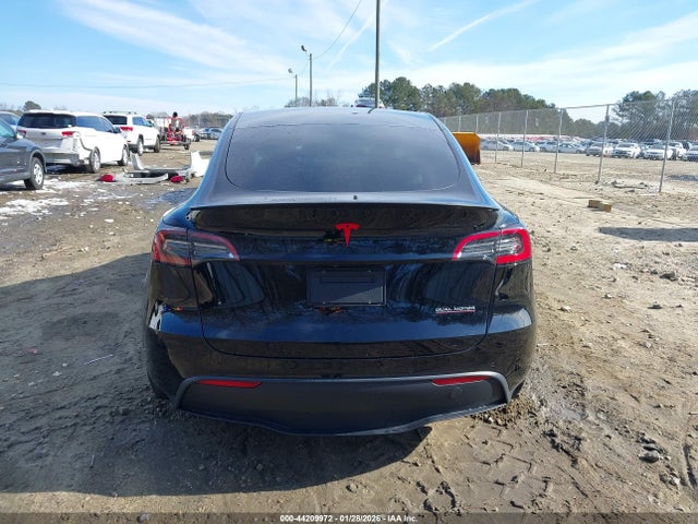 Tesla Model Y Performance Dual Motor All-wheel Drive