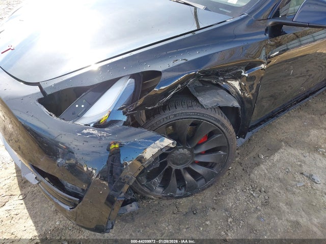 Tesla Model Y Performance Dual Motor All-wheel Drive