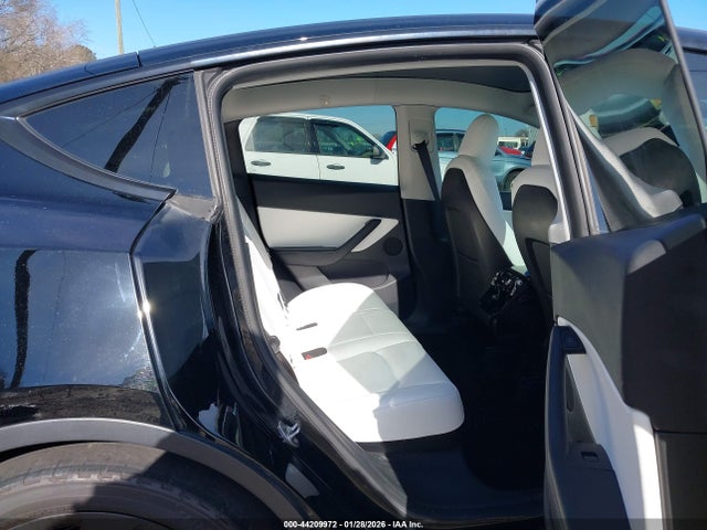 Tesla Model Y Performance Dual Motor All-wheel Drive