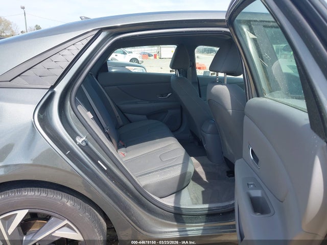 Hyundai ELANTRA Sel Sport