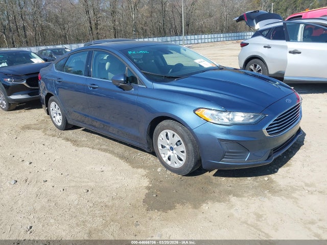 Salvage Ford Fusion Image