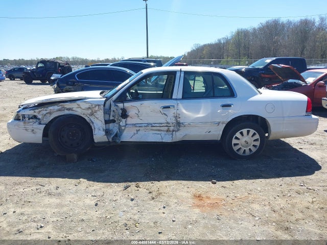 Ford Crown Victoria