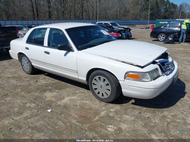 Salvage Ford Crown Victoria Image