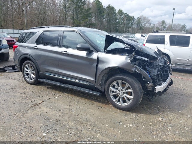 Salvage Ford Explorer Image