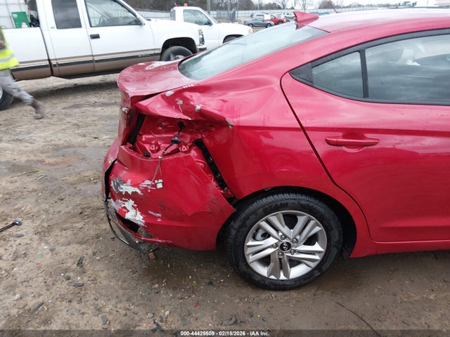 Hyundai ELANTRA Sel