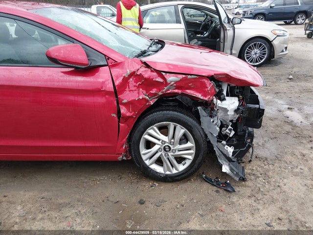 Hyundai ELANTRA Sel