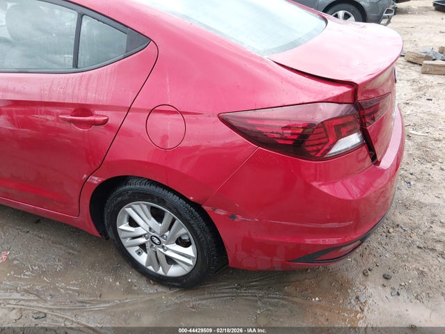 Hyundai ELANTRA Sel