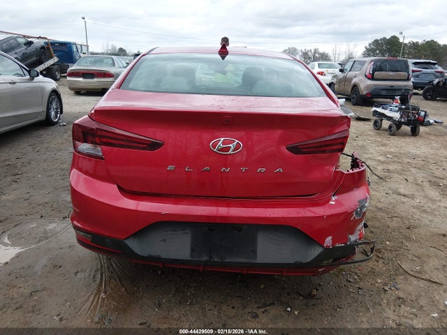 Hyundai ELANTRA Sel