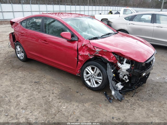 Salvage Hyundai ELANTRA Image