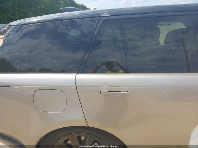 Land Rover Range Rover P440e Se