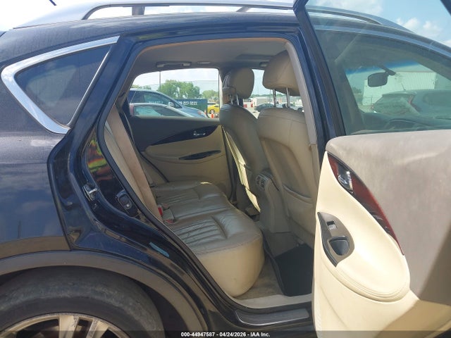 INFINITI Ex Journey