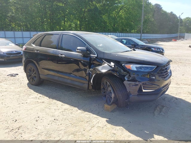 Salvage Ford Edge Image