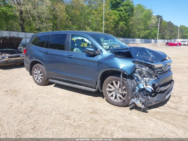 Salvage Honda Pilot Image
