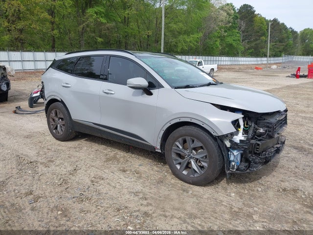 Salvage Kia Sportage Image