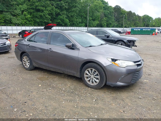 Salvage Toyota Camry Image