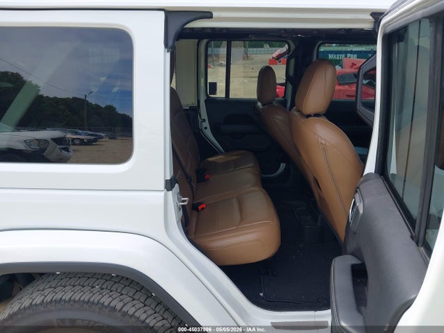 Jeep Wrangler Sahara 4x4