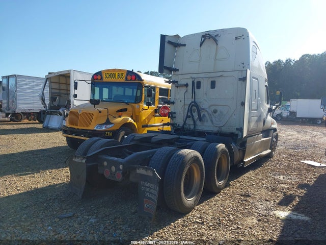 Freightliner Cascadia 125