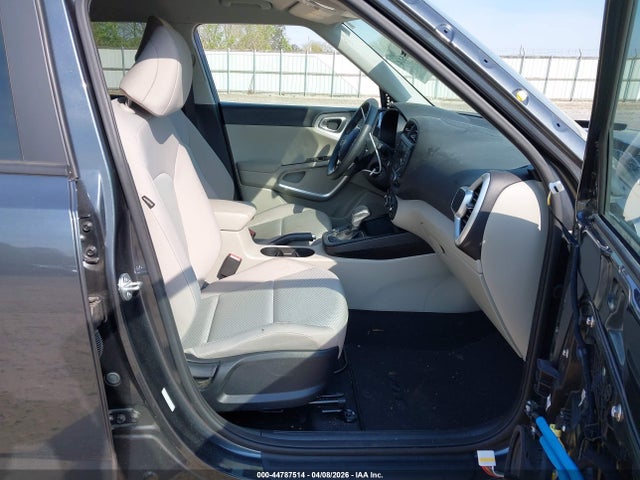 Kia Soul Lx