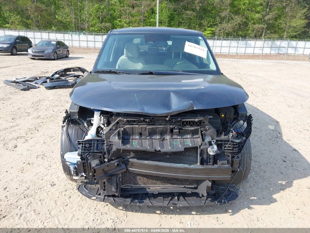 Kia Soul Lx