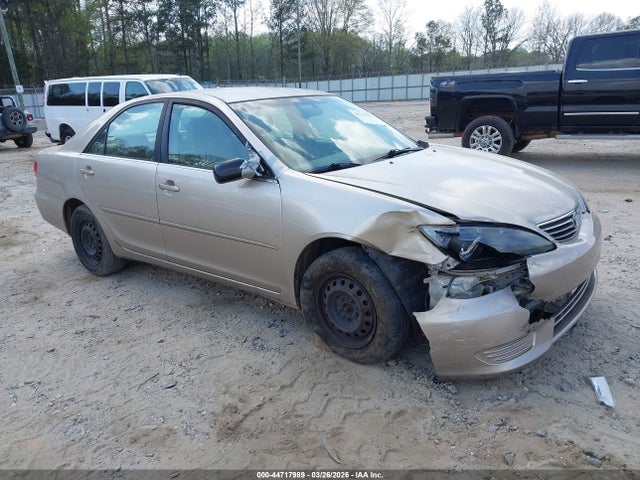 Salvage Toyota Camry Image