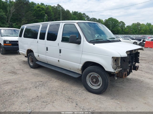 Salvage Ford E-350 Image