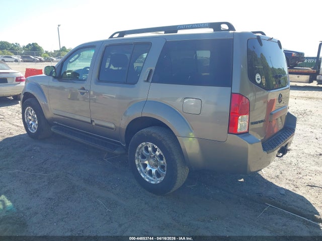 Nissan Pathfinder Se