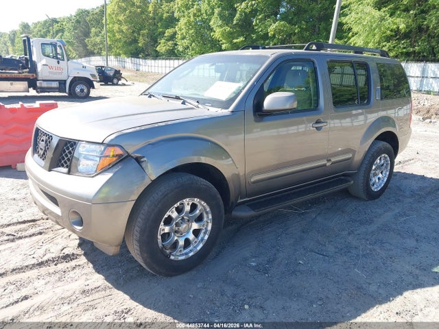 Nissan Pathfinder Se