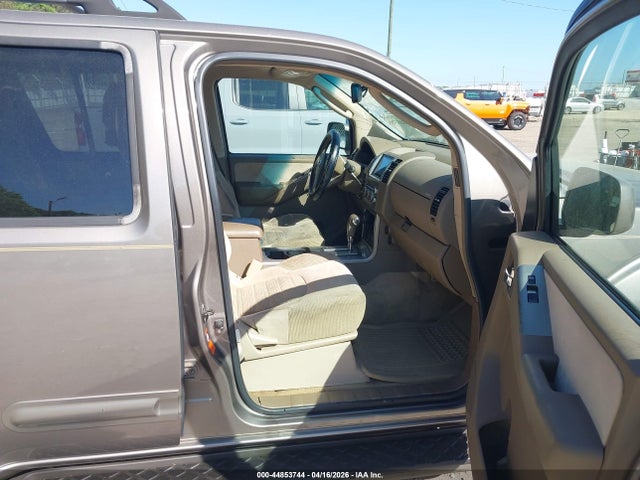 Nissan Pathfinder Se