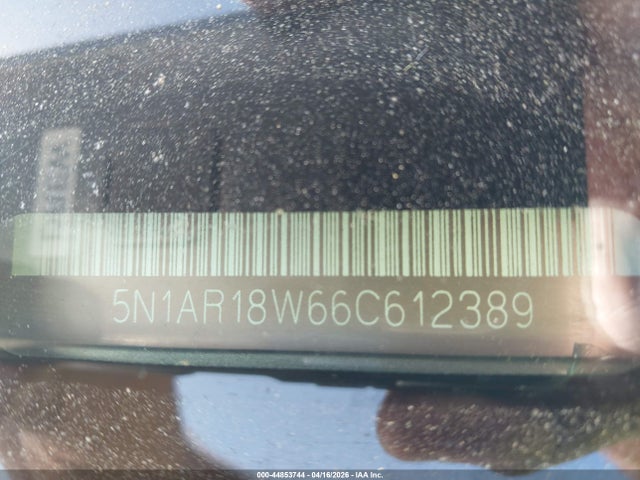 Nissan Pathfinder Se