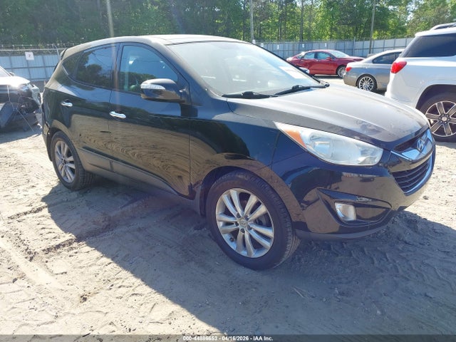 Salvage Hyundai TUCSON Image