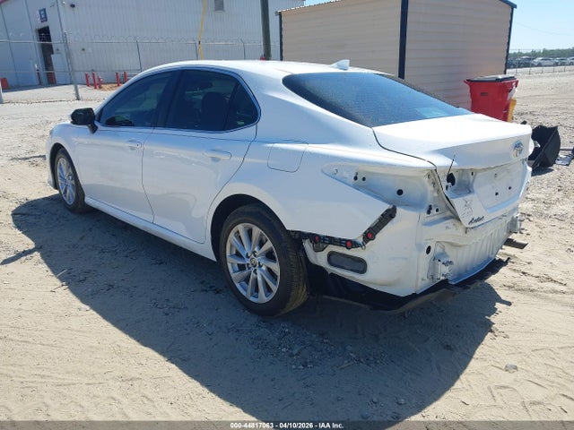 Toyota Camry Le
